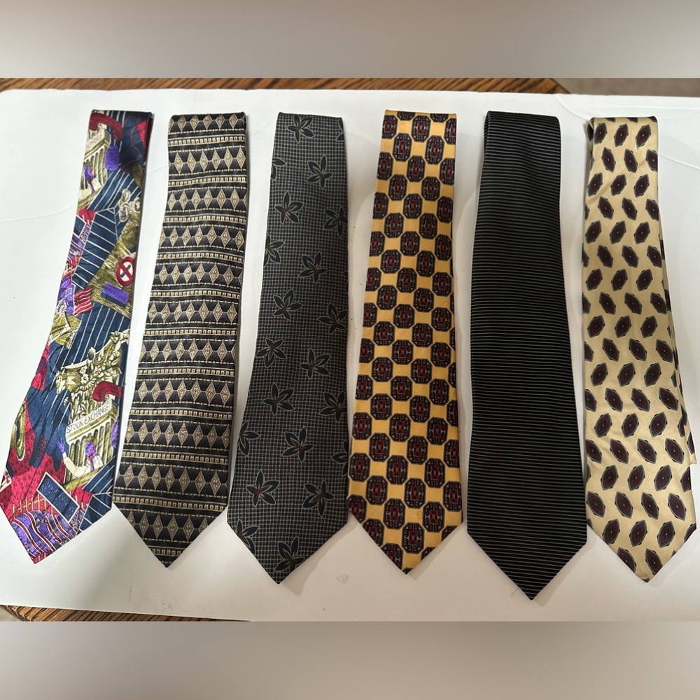 EUC 6 Men’s Ties. All 100% silk. Assorted Brands. Excellent Condition.